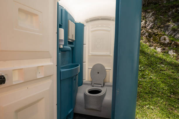 Best Restroom trailer rental cost  in Russell, KS
